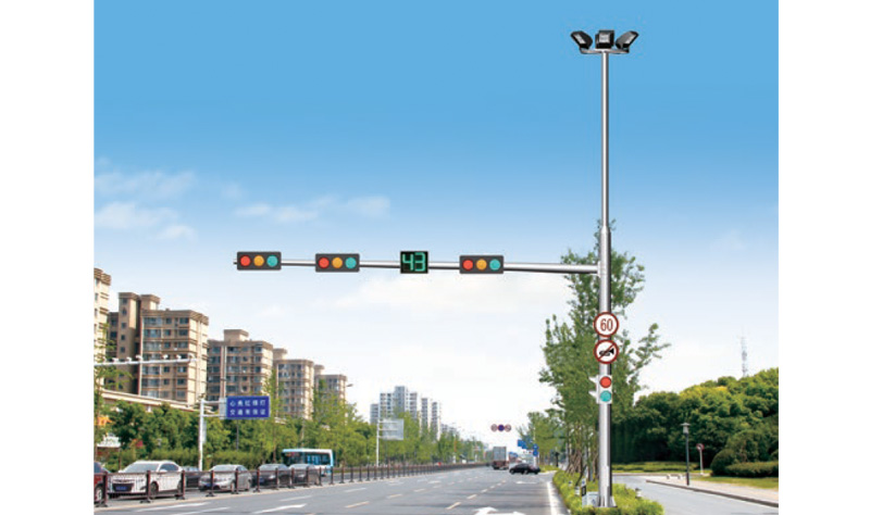 道路的路燈使用綜合桿優(yōu)勢(shì)有哪些？